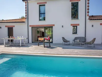 Piscine de l'établissement Villa Ker Rohan by Interhome ou située à proximité