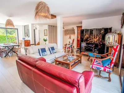 Coin salon dans l'établissement Villa Ker Rohan by Interhome