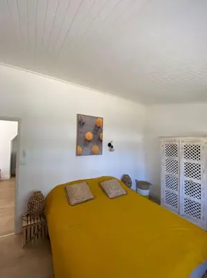 Un ou plusieurs lits dans un hébergement de l'établissement Maison familiale dans les pins à 500m de la plage