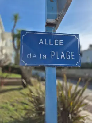 Certificat, récompense, panneau ou autre document affiché dans l'établissement Les échappées belles de l'Océan