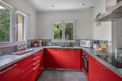 Cuisine ou kitchenette dans l'établissement Maison pour 6 à 900m de la plage