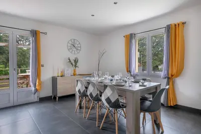 Coin salon dans l'établissement Maison pour 6 à 900m de la plage