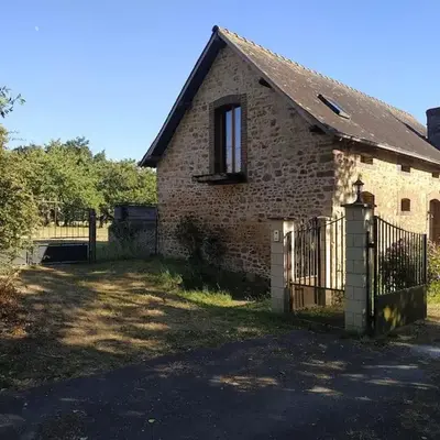 Petite maison à la campagne