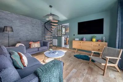 Coin salon dans l'établissement À 400m de la plage, maison renovée pour 6