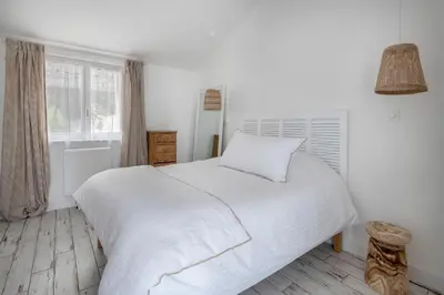 Un ou plusieurs lits dans un hébergement de l'établissement À 400m de la plage, maison renovée pour 6