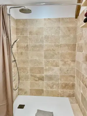 Salle de bains dans l'établissement Au temps suspendu-Les Rogeries