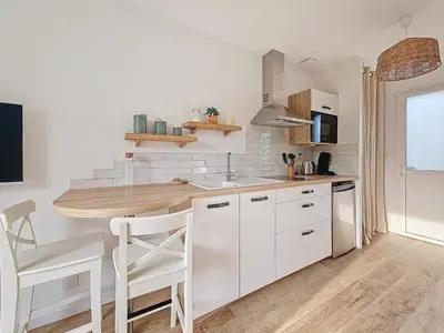 Cuisine ou kitchenette dans l'établissement Charmant studio Bernerie-en-Retz