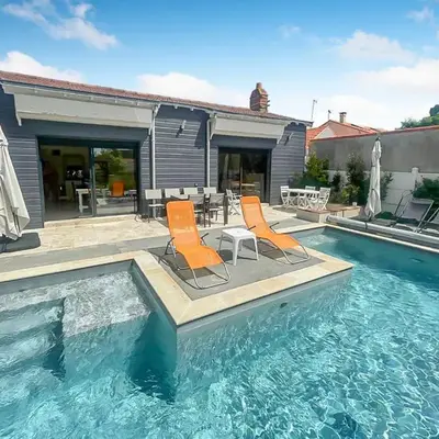 Piscine privée proche Thalassothérapie et Mer