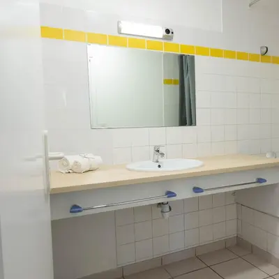 Salle de bains dans l'établissement Maison 2 chambres