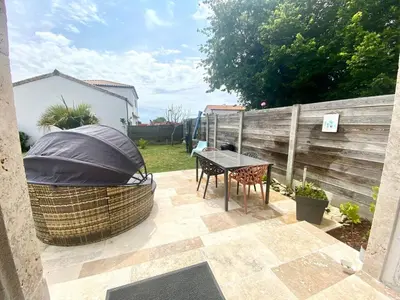 Jardin de l'établissement Escapade détente proche plage avec Spa privé