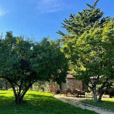 Jardin de l'établissement Château Doré les Tours - Appartement Loup - Proche Puy du Fou