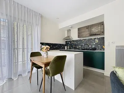 Cuisine ou kitchenette dans l'établissement Studio moderne Thouaré sur Loire