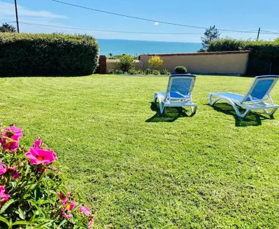 Jardin de l'établissement Maison familiale vue mer au calme 3 etoiles Villa Rose