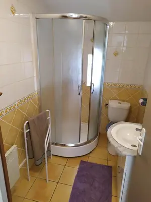 Salle de bains dans l'établissement 2 pas de la mer