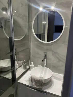 Salle de bains dans l'établissement Cosy Angevin - Joli petit appartement