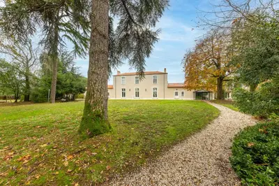 Jardin de l'établissement Manoir de L'AUBINIERE