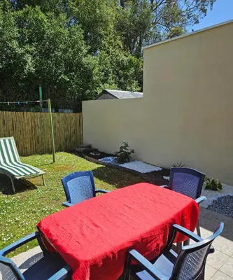 Jardin de l'établissement Les 6 chemins