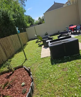 Jardin de l'établissement Les 6 chemins