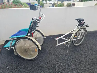 Vélo sur le terrain de l'établissement Maison proche de la coulée verte et commodités ou dans les environs