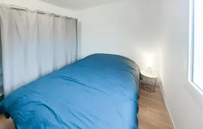 Un ou plusieurs lits dans un hébergement de l'établissement Beautiful Home In La Plaine Sur Mer