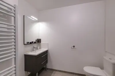 Salle de bains dans l'établissement L'Escapade pornicaise - Joli appt à Pornic