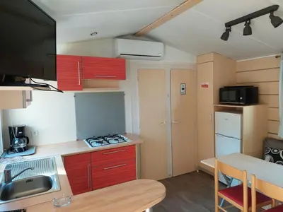 Cuisine ou kitchenette dans l'établissement Super Mercure