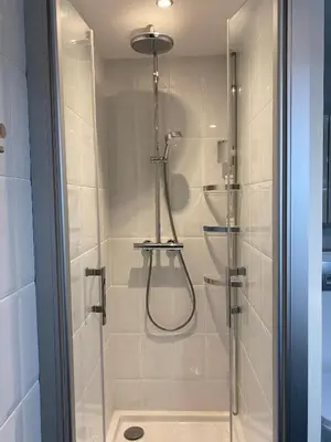 Salle de bains dans l'établissement Le Petit Remballais