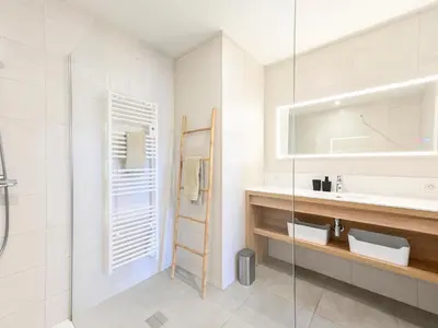Salle de bains dans l'établissement Gîte L'Art du Rustique Chic - Sérénité et Elégance