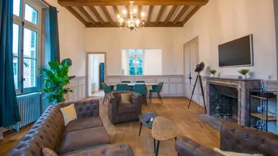Télévision ou salle de divertissement dans l'établissement l'écrin du lac