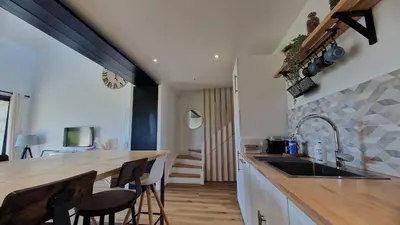 Cuisine ou kitchenette dans l'établissement Maison 2-6 Personnes