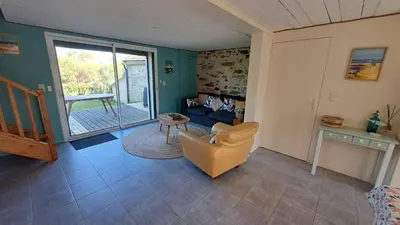 Coin salon dans l'établissement Gites O Ptit Bonheur - Vendée - 2 Maisons de 85 m2 chacune avec piscine extérieure chauffée & couverte