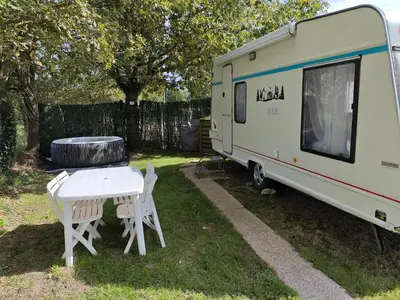 Plan de l'établissement Caravane avec spa privatif en campagne