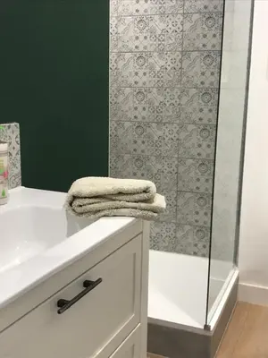 Salle de bains dans l'établissement Crebillon