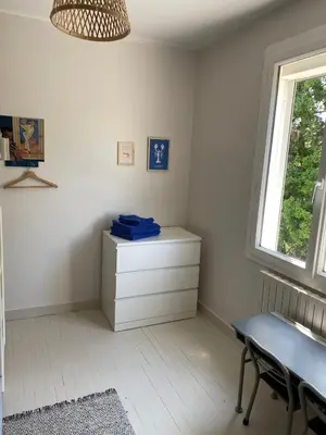 Un ou plusieurs lits dans un hébergement de l'établissement Saint Nazaire 4 chbres 15min de la plage à Saint Marc KER LOT MARC