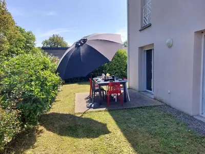 Jardin de l'établissement Maison 8 pers à 15min à pied de la plage avec jardin