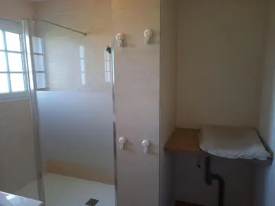 Salle de bains dans l'établissement Gite les demoiselles