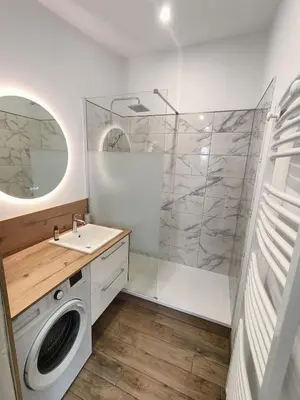 Salle de bains dans l'établissement Maison 4 pers 300m de la mer