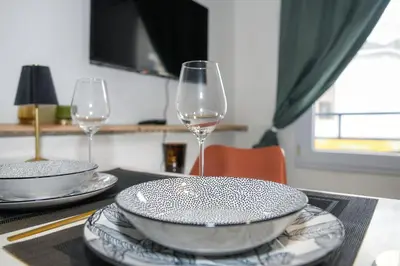 Télévision ou salle de divertissement dans l'établissement Studio cosy cité des congrès wifi fibre