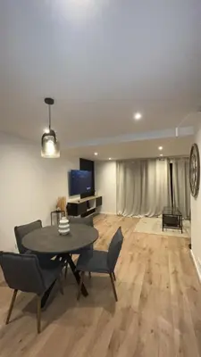 Télévision ou salle de divertissement dans l'établissement Maison cozy proche centre ville