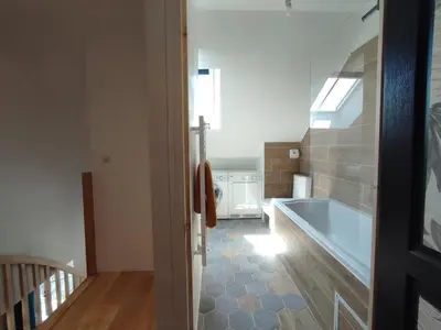 Salle de bains dans l'établissement Ancienne école proche du Puy du Fou