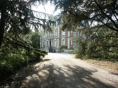 Jardin de l'établissement Le Loft de l'artiste