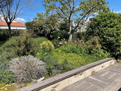 Jardin de l'établissement Jolie maison au calme entre Nantes et la mer