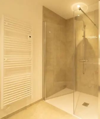 Salle de bains dans l'établissement La Coquette - Charmante Maison de Sucé-sur-Erdre