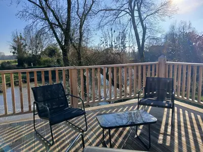Balcon ou terrasse dans l'établissement Gite Les Terrasses Perchées sur la rivière 2 chambres
