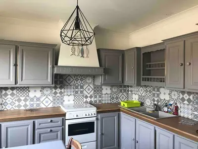 Cuisine ou kitchenette dans l'établissement Maison de famille de 150 m2 à 15 minutes de la mer