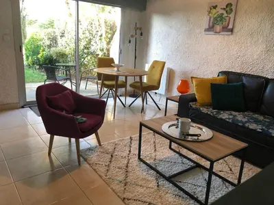 Coin salon dans l'établissement La Chandelle