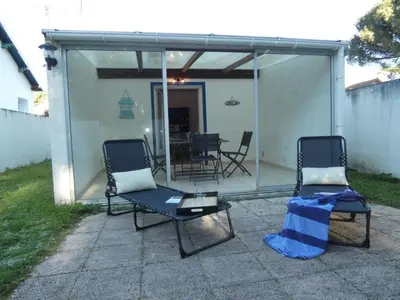 Terrasse ou espace extérieur de l'établissement Maison de vacances à Fromentine - 35m², Animaux admis, 4 personnes - FR-1-540-309