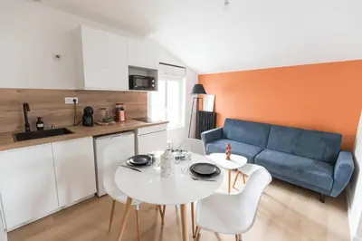 Cuisine ou kitchenette dans l'établissement CinéCosy - Gare d'Angers & Château