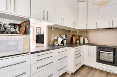 Cuisine ou kitchenette dans l'établissement Face à l'océan, belle maison spacieuse pour 6
