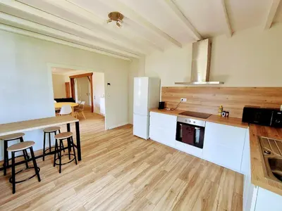 Cuisine ou kitchenette dans l'établissement Maison 8pers Centre Les Herbiers proche Puy du Fou